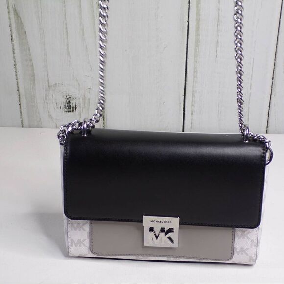 Michael Kors Mindy Chain Shoulder NWT - Picture 1 of 9